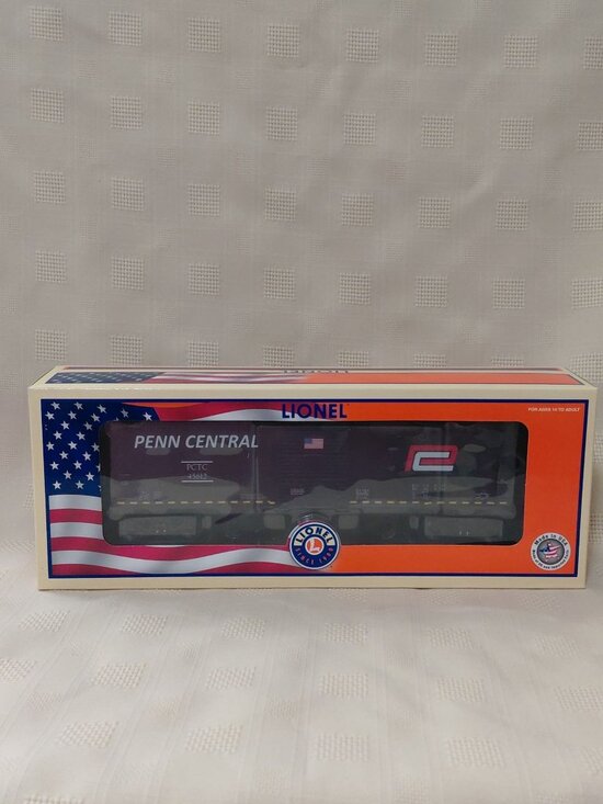 Lionel Other - New Lionel METCA Penn Central PCTC 45612 Boxcar With Opening Doors 1901191 NIB